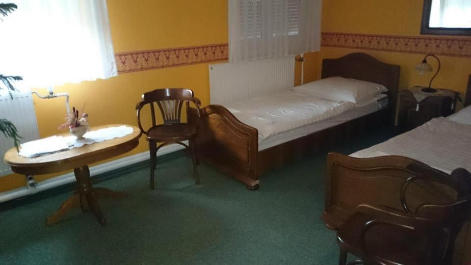 Fenyves Fogado Hotel Szurdokpuspoki ห้อง รูปภาพ